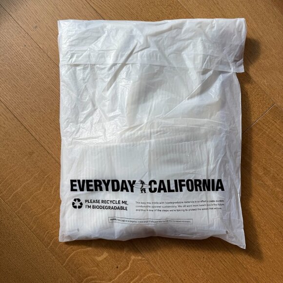 EVERYDAY CALIFORNIA Malibu Ribbed Hoodie in White NWT - Picture 10 of 11